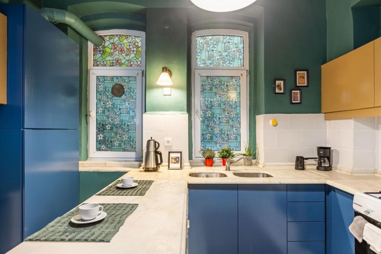 Historical Flat With A Lovely Sea View In Beyoglu Istanbul Exterior photo